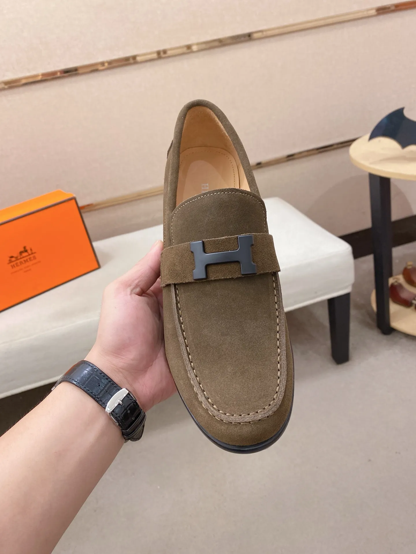 Men's shoes💰: 620💰[HERMES/Hermes]⚠️Top craftsmanship-fashionable business casual style! Pure and high quality can be compared at 1:1! Fabric: Original full-grain cowhide/Lining: Cowhide lining! The texture and comfort have been improved to another level! Rubber anti-slip bottom! Yardage: 39-44. Can be customized for 38.45.